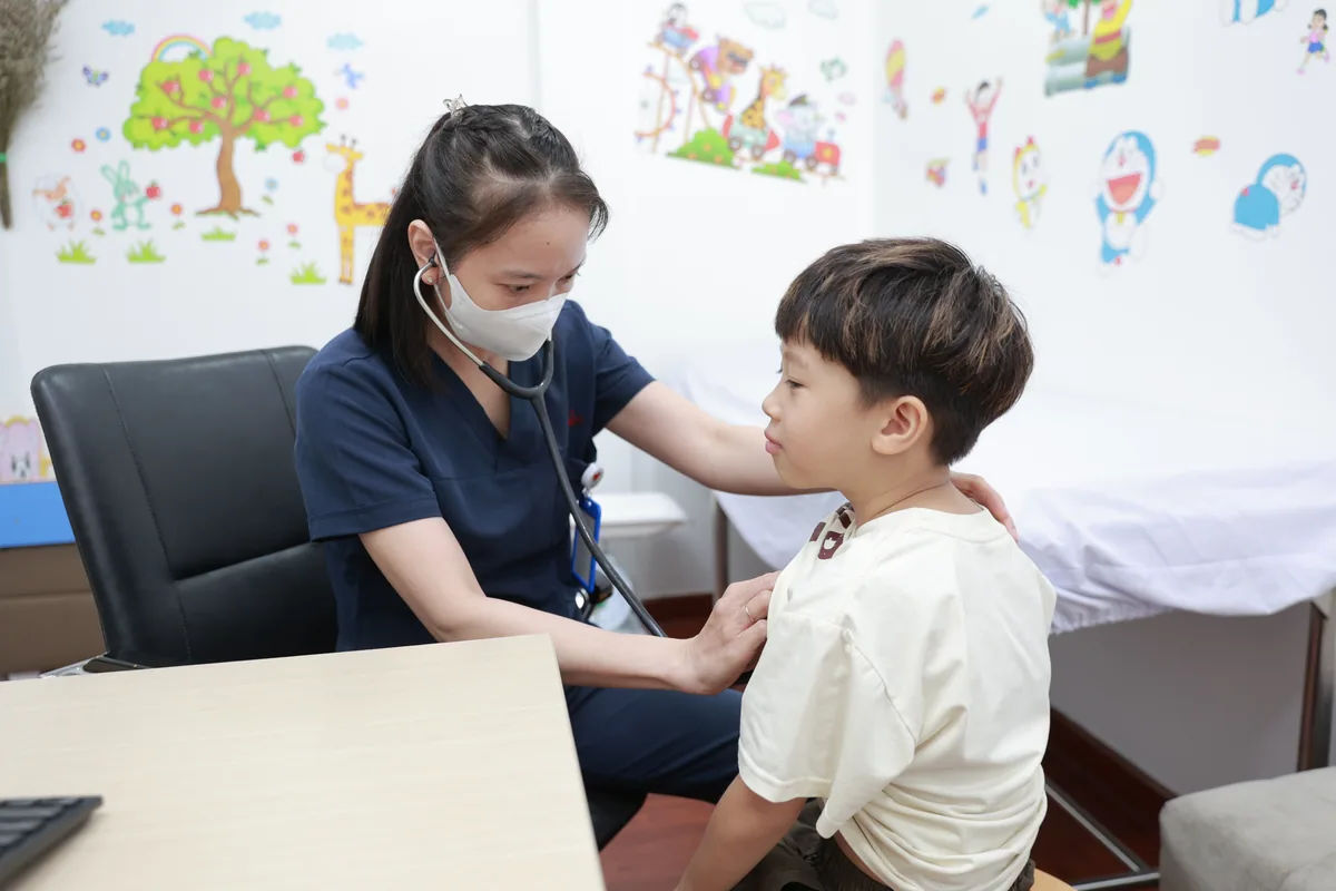 Khám Nhi tại Trung tâm Y khoa Kỳ Hòa