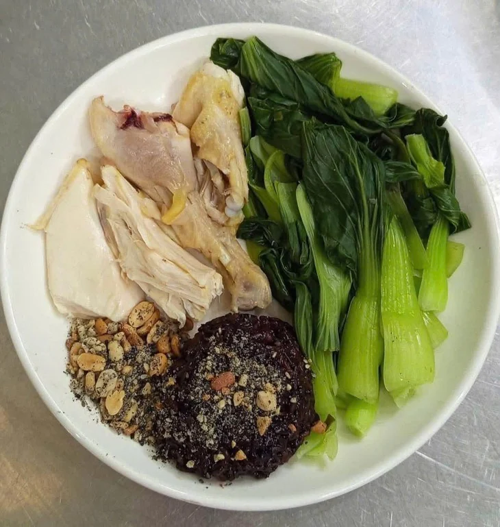 8 eating habits that help older adults keep a healthy heart