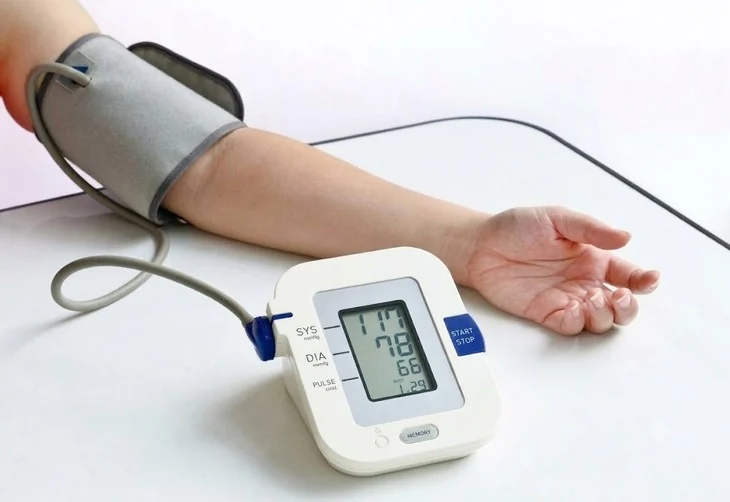 Ăn uống cho người huyết áp cao và huyết áp thấp: khác nhau thế nào?