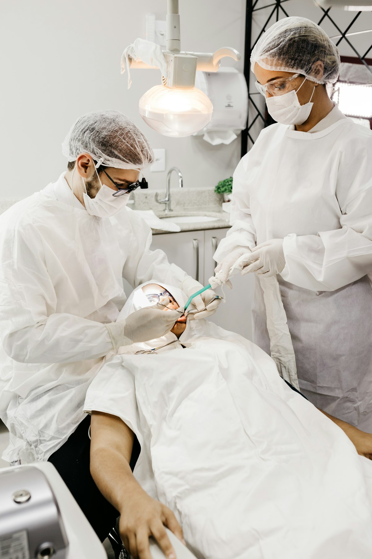 Chăm sóc răng miệng đúng cách — những điều cần biết