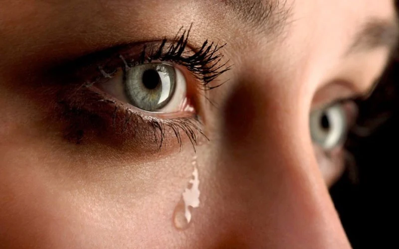 Persistent watery eyes: causes and when to see an eye doctor