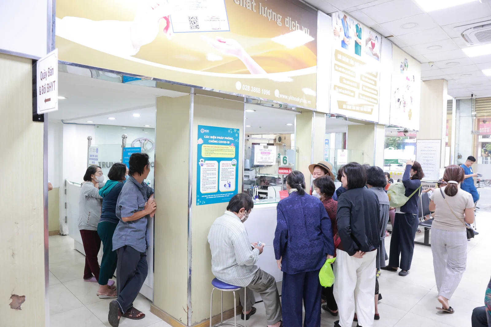Đề xuất hỗ trợ ít nhất 70% mức đóng BHYT cho học sinh, sinh viên
