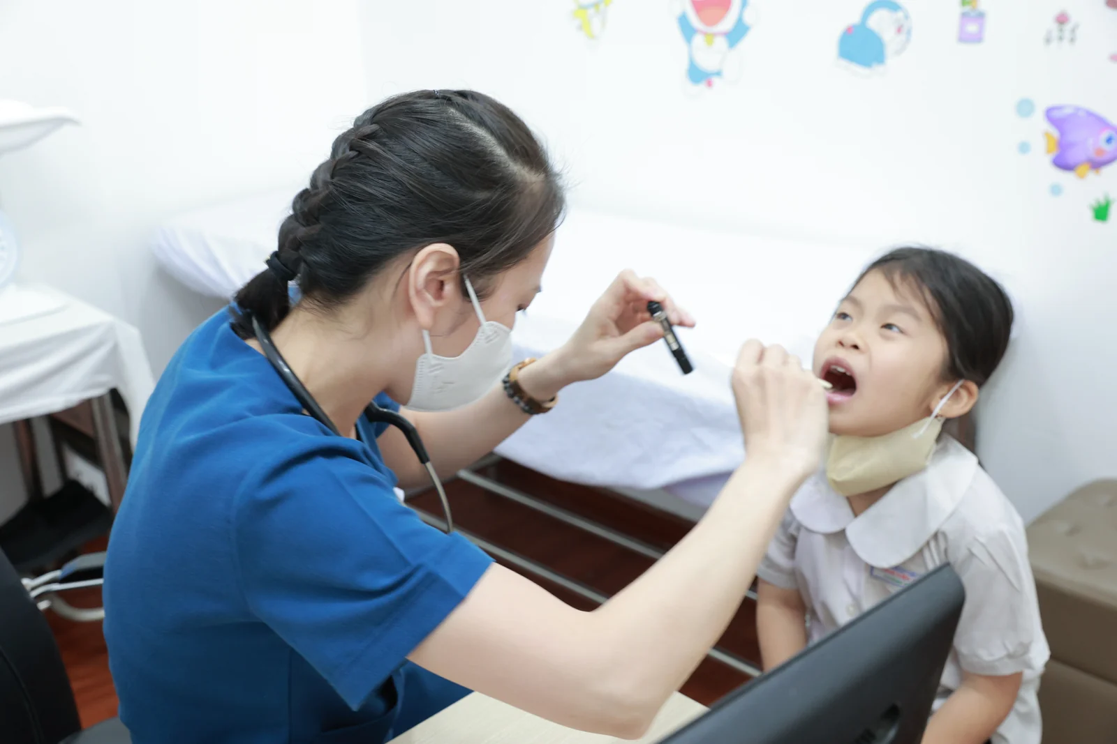Hand, Foot and Mouth Disease in Children: Signs and When to Seek Care