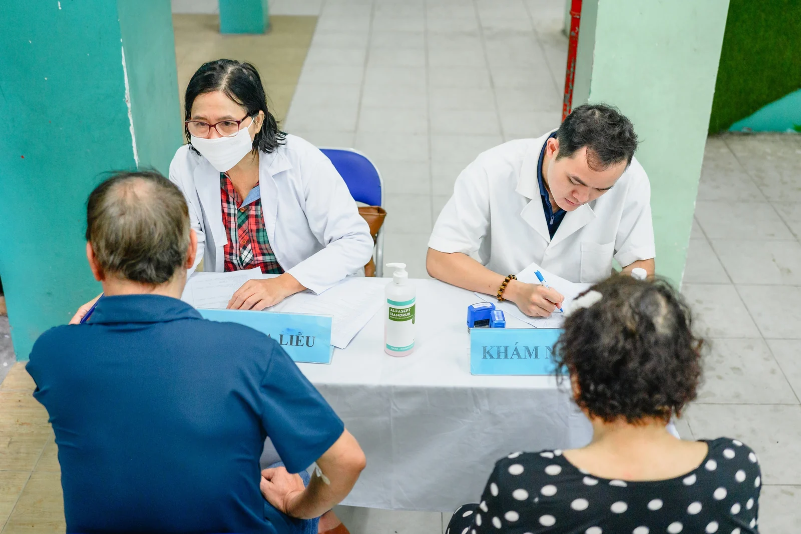 Viêm da tiết bã có lây không? Nguyên nhân và cách chăm sóc